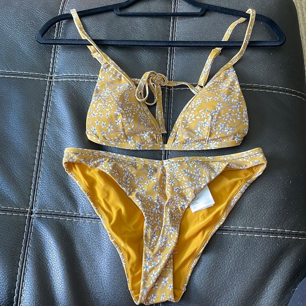 H&M floral bikini